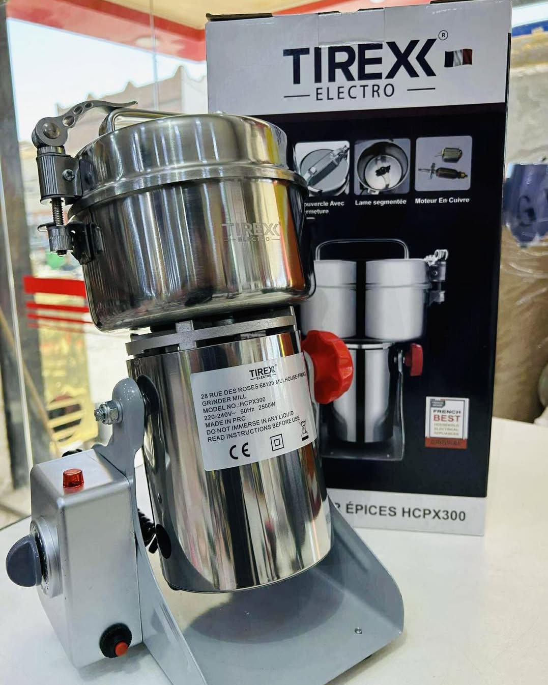 آلة طحن التوابل و القهوة و المكسرات من الماركة الفرنسية تيراكس MOULIN A EPICE TIREX ELECTRO FRANCAIS